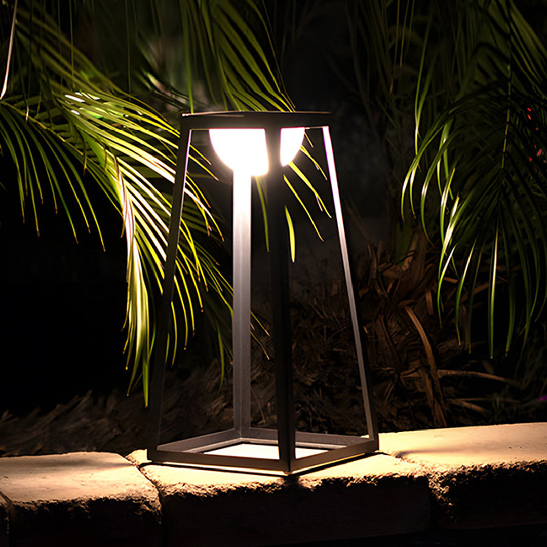 Waterproof Metal Frame Outdoor Floor Lamp - Lamp Outdoor