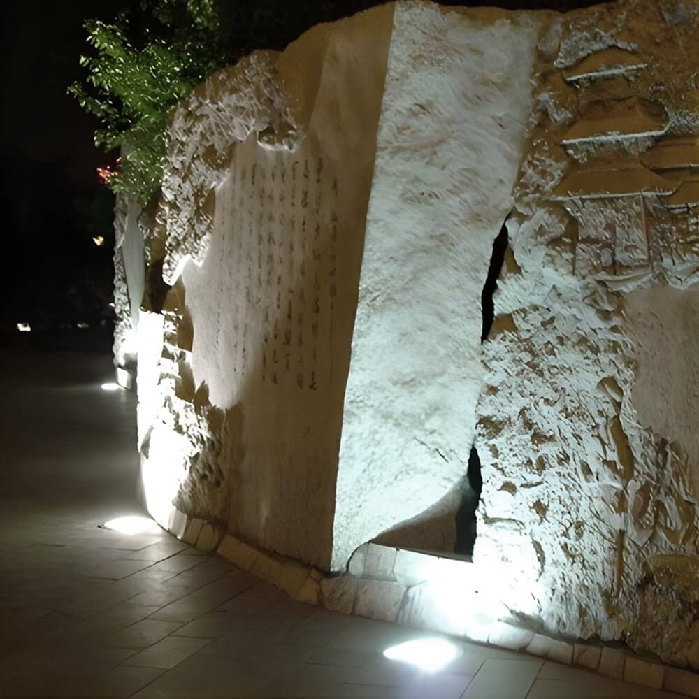 Solar Powered LED Metal Well Light - Lamp Outdoor